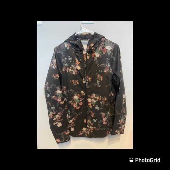 Wind breaker jacket - Picture 1 of 3